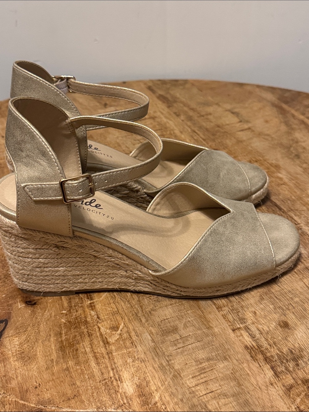 LifeStride  velocity 2.0 Taupe Espadrille Wedge Sandals  Size 10W - Picture 4 of 5